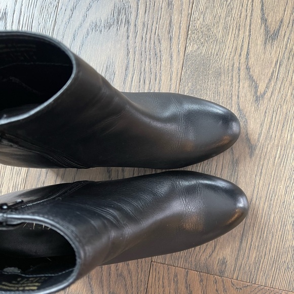 Black Leather Aldo Ankle Booties 7.5 GUC - Picture 8 of 10